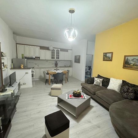 Center Of Tirana Apartment Bagian luar foto